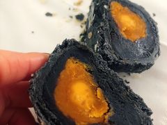 乌豆蛋黄酥-陶陶居饼家(惠福东路店)
