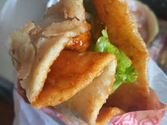 -小红车炸蛋葱油饼