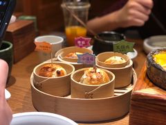 四喜临门破酥包-云海肴·汽锅鸡·云南代表菜(天山百盛优客店)