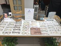 -肆兮眼镜·蔡司·徕卡战略合作店(大坪店)