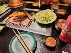 -臻牛烤肉