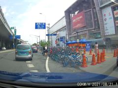 -龙阳广场-地下停车库