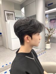 -一家只做男发烫染的店