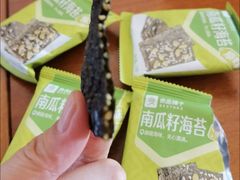 -良品铺子(五角场万达店)