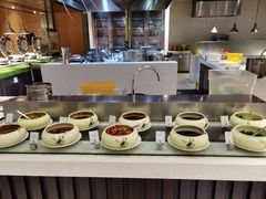 自助调料区-荆州绿地铂骊酒店·铂雅全日自助餐厅