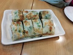 葱饼卷牛肉-台北楚楚园馅饼粥(虹桥南丰城店)