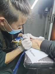 -越域刺青