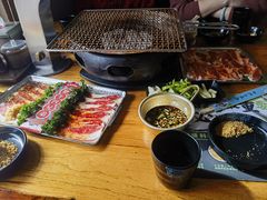 -合易泓烤肉·海肠捞饭(火车站店)