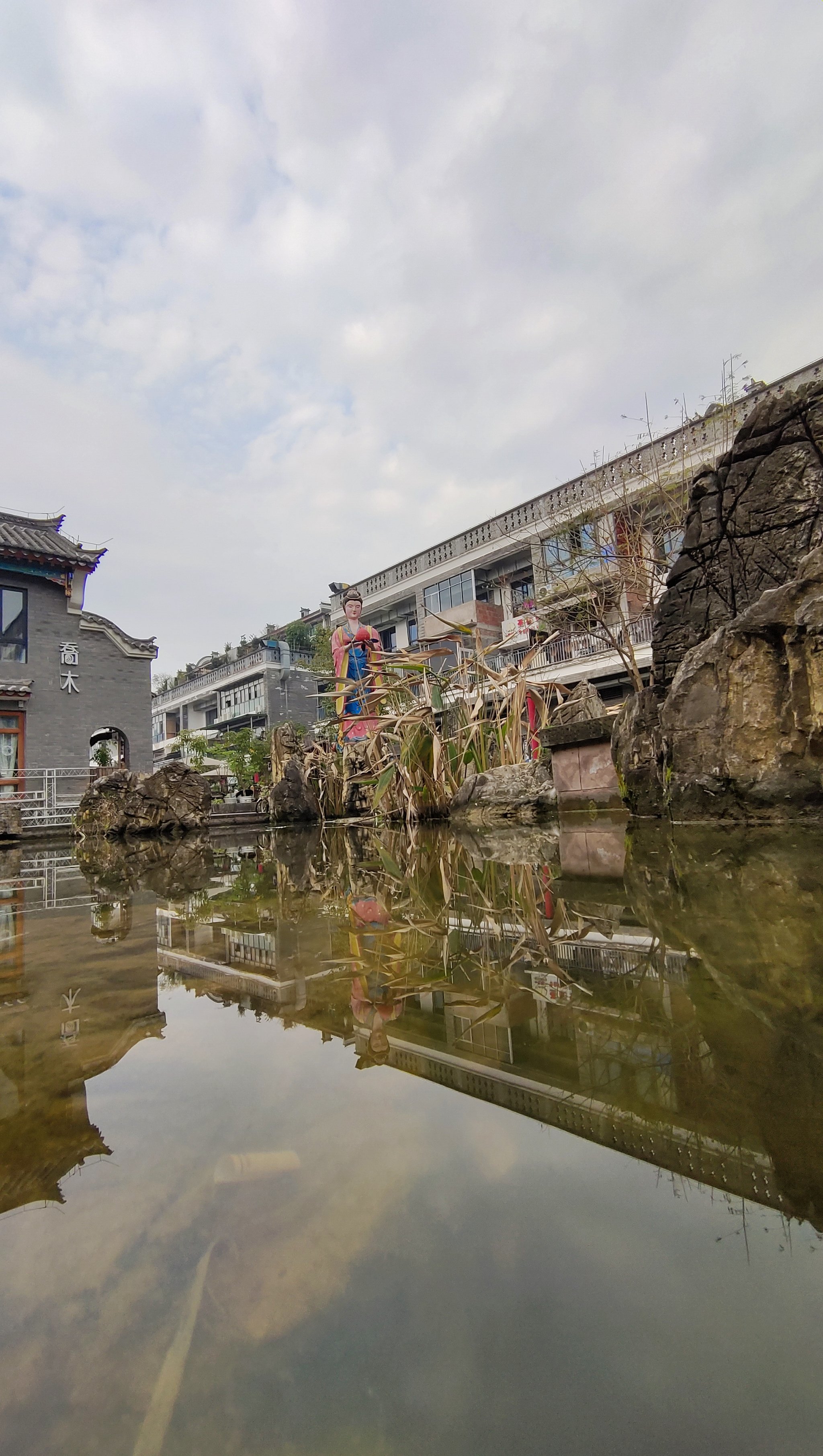 已经很久都没有去过长寿古镇的,我在去年年