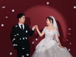 -雪中彩影婚纱摄影·微光艺术中心