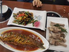 -伊源鼎盛餐饮服务有限公司