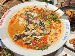 坛宗剁椒鱼头中份-坛宗剁椒鱼头(河西王府井店)