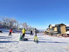 -中旅松花湖滑雪场