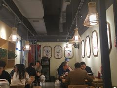 大堂-聚鑫朋酸菜肥肠(文艺路口店)