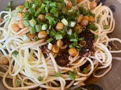 -老鼎万春卤菜(五代传承创始老店)