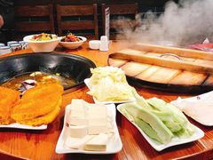 -咱屯子铁锅炖直营店(保利店)