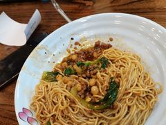 -碗里捞川渝特色面(沙河玖耀里店)