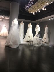 点击看大图 -艾米丽婚纱礼服