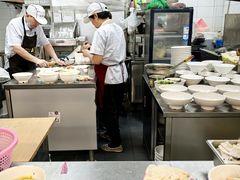 -老西白点心店