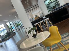 -宁波宝信宝马4S店(江北日湖店)