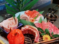 -铭牛烧肉·和牛海鲜自助(高新月牙湖店)