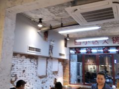 -四小区火锅·巷子里的重庆火锅(花照壁店)