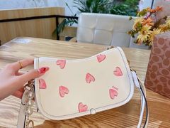 -COACH蔻驰(华润万象城店)