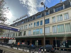 -乐蓬马歇百货公司(Rive Gauche)