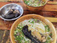 -正宗李家土鸡米线店