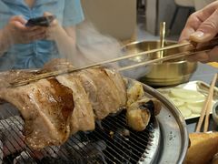 -围炉肉舍•炭烤活鳗•丹东海鲜烤肉(步行街店)