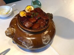 紫砂红烧肉-松鹤楼·非遗·苏帮菜(融科店)