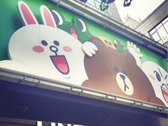 -LINE FRIENDS Garosu-gil Flagship Store