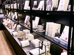 -阅西安新华书店(翠华南路店)