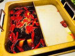 -尚尚仙·酸汤猪手·猪肚鸡火锅(华联万柳购物中心店)