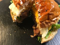 芝士汉堡-HIGH FIVE哈福手工汉堡(桂林路店)