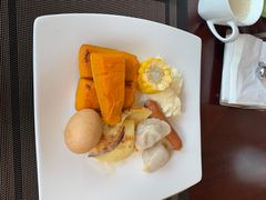 -三亚湾海居铂尔曼度假酒店