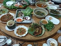 -沐毫傣泐云南菜孔雀宴•手抓饭傣味烧烤(曼听公园店)