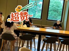 -星巴克臻选(上海中环广场2F店)