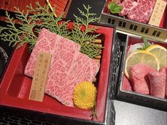 -山川小町·极番烧肉(新地假日广场店)