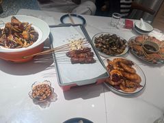 -嗨辣小聚·盘锦河蟹·海鲜烧烤龙虾(盘锦十年好店)
