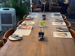 -ROAST coffee & eatery