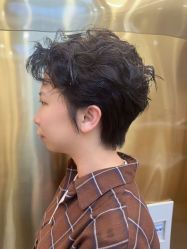 -一東造型烫发染发