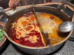-三出山火锅(南京万象天地店)