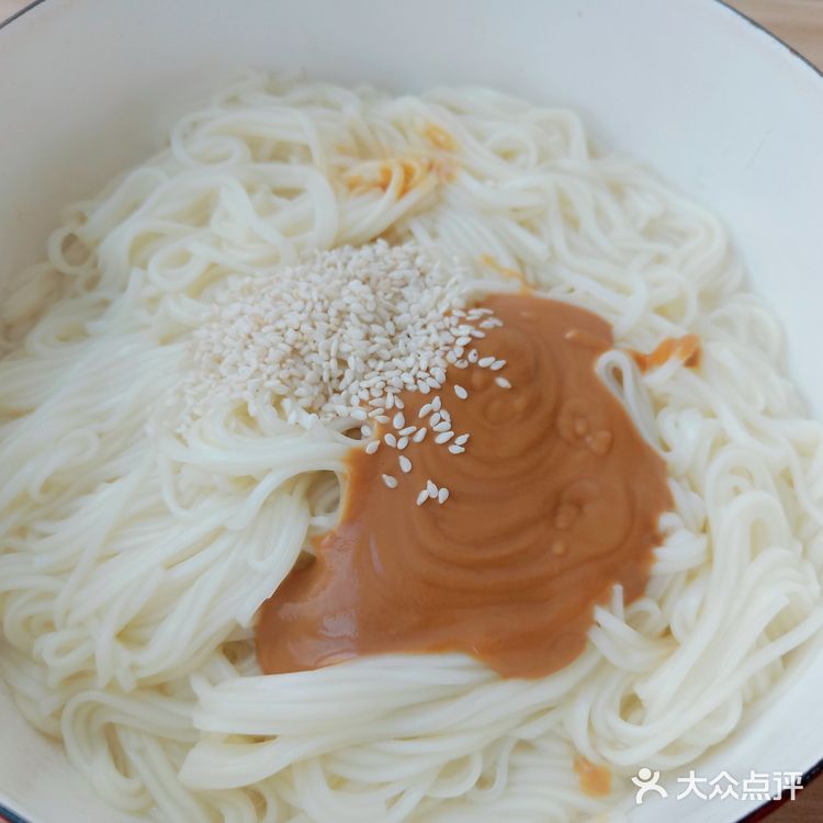 ㊙️家庭版芝麻酱拌面，香气浓郁，好吃到舔盘❗
