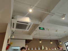 -Fridi Patisserie Cafe