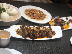 -万重锦·人文川菜馆(骡马市店)