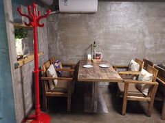 -HIGH FIVE哈福手工汉堡(桂林路店)