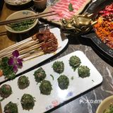 简直不摆了。鸭肠也很有嚼头q弹，也算是物有所值！