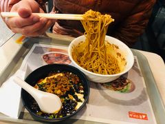 -东方既白(上海浦东国际机场)