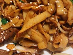 避风塘干炒牛河粉-十二粤味·顺德菜·烧鹅点心(五四广场店)